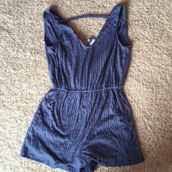 ROMPER - Picture 3 of 4
